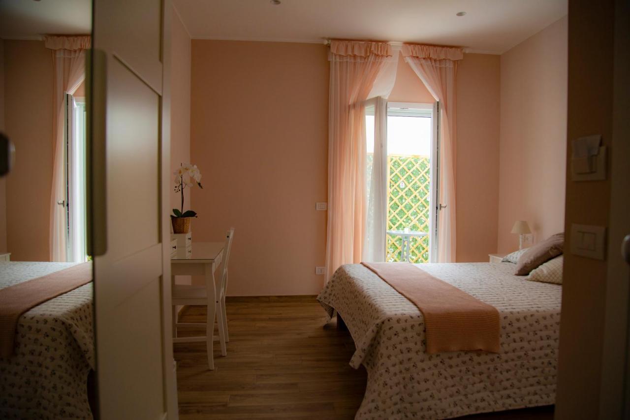 Il Granello Bed and Breakfast Fiumicino Eksteriør billede